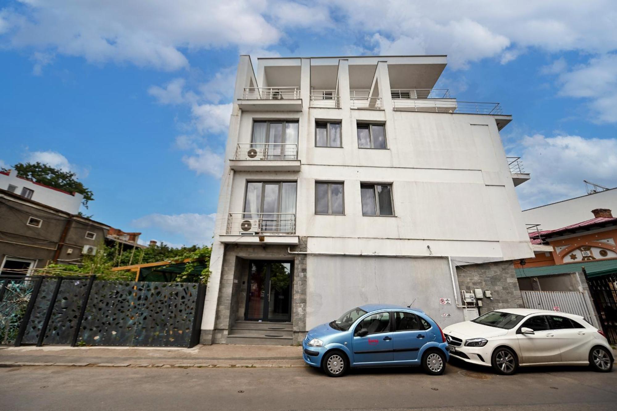 Urban Elegance - Stylish Central Accommodation Бухарест Экстерьер фото