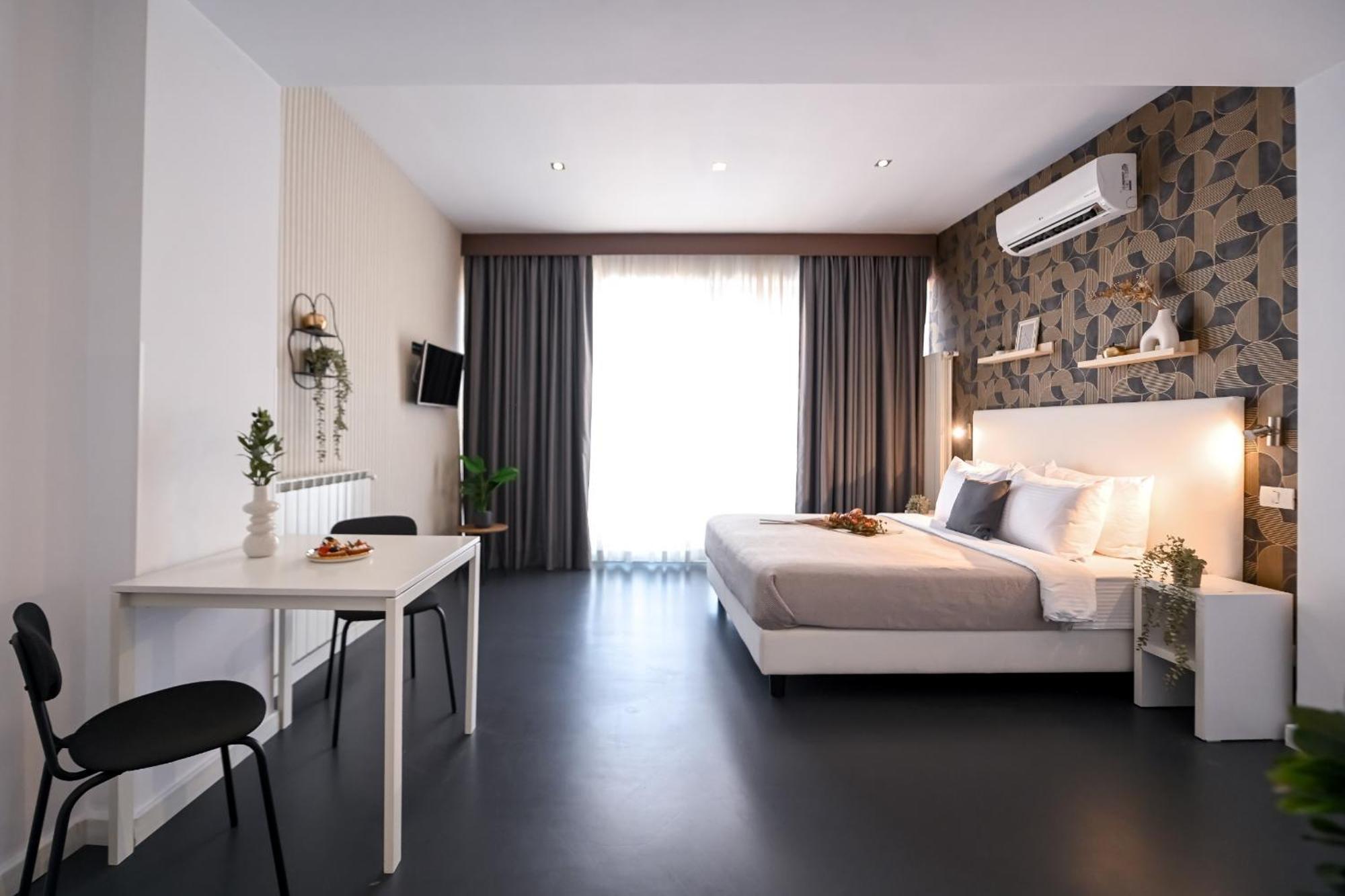 Urban Elegance - Stylish Central Accommodation Бухарест Номер фото